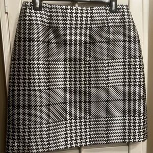 Houndstooth skirt - NEW WITH TAGS